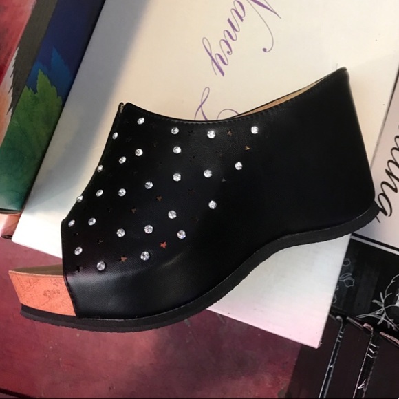 Italina Black Star Rhinestone Embellished Comfortable Chunky Platform Wedge Heel - Picture 5 of 9